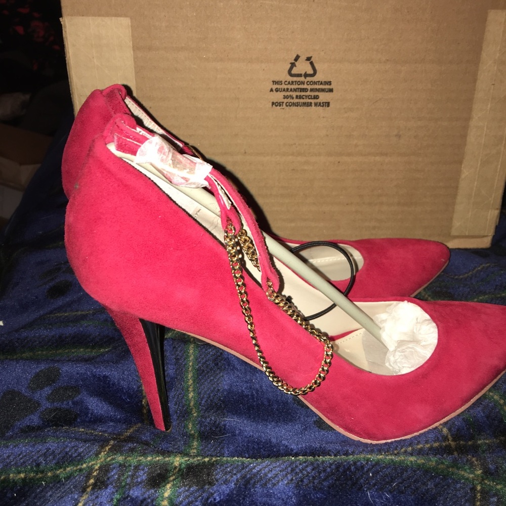 NWOT - Express - Red Suede Pumps with chain